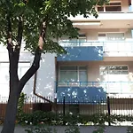 Blue House - синята къща 3*