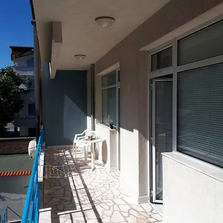 Casa de hóspedes Blue House - синята къща Obzor