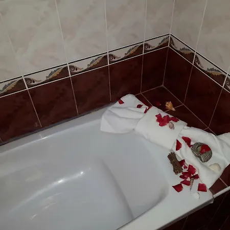 Blue House - синята къща Konukevi Obzor