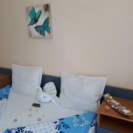 Konukevi Blue House - синята къща 3*