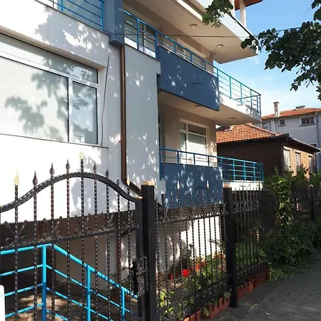 Pensionat Blue House - синята къща Obzor