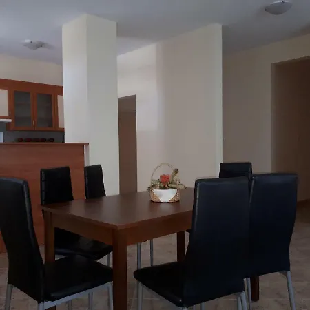 Blue House - синята къща 3* Obzor