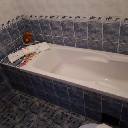 Guest house Blue House - синята къща *
