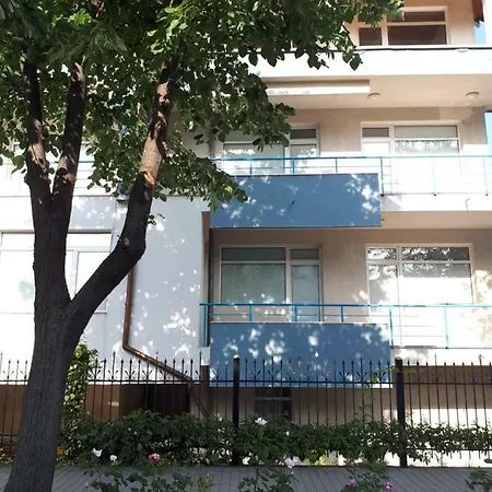 Blue House - синята къща *