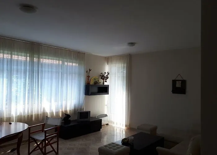 Blue House - синята къща Pensjonat Obzor