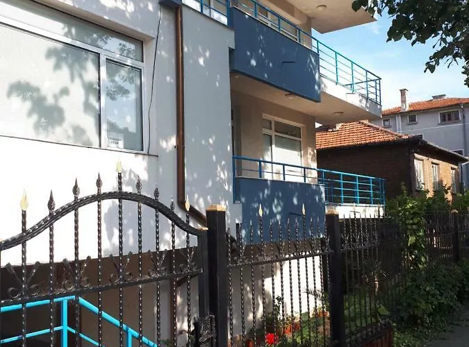 Gasthof Blue House - синята къща Obsor