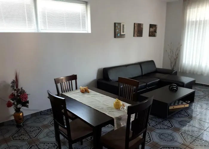 Blue House - синята къща Obzor