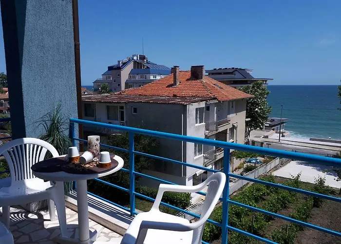 Gasthof Blue House - синята къща 3*