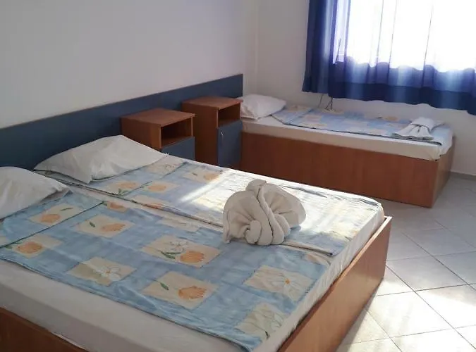 Blue House - синята къща 3* Obzor